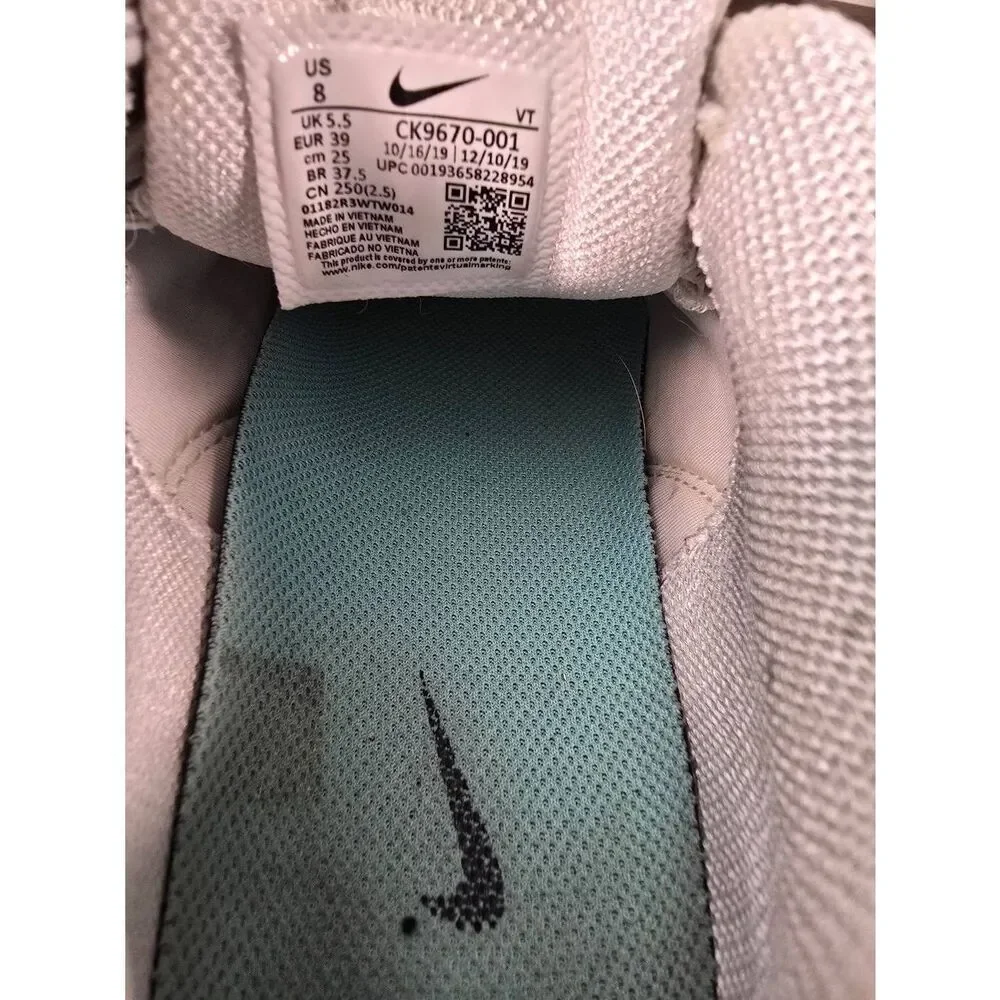 Nike Air VaporMax 360 Green Women's Running Shoes Size 8